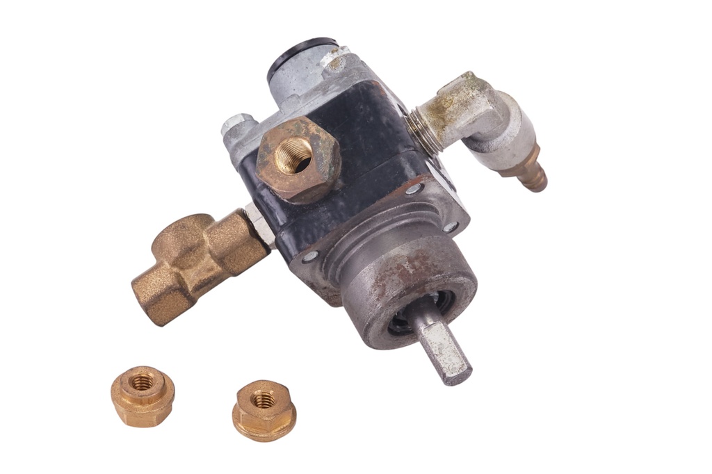 Fuel Pump:wire plugs separate Therms manuf before 1/14/02